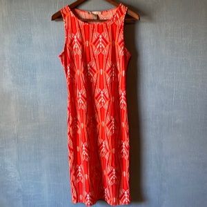 Sleeveless crew neck dress.